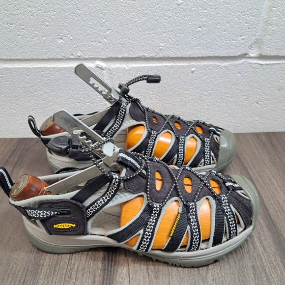 Keen Women's Black And Gray Waterproof Slip On Drawstring Sandals Size 7 - Picture 2 of 8